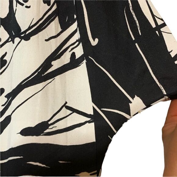 BCBG MAXARZIA patterned tunic/ dress - Picture 9 of 12